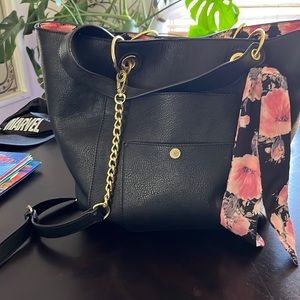 Steve madden bag versatile has handles and Crossbody strap